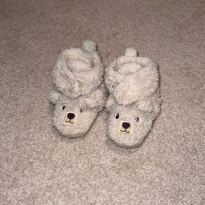 Clean teddy booties